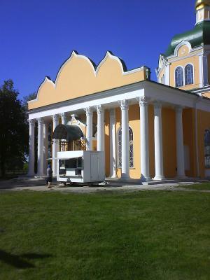 К определению законности установки торговой палатки у собора в Рязанском кремле подключилось Росимущество 